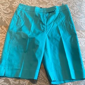 Jones New York signature size 8 Bermuda shorts